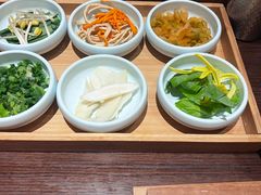 -银米·云南传统过桥米线(双廊黑金冠店)