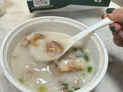 -香港新发烧腊茶餐厅(水围店)