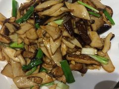 -赶海部落海鲜城(海阳路店)