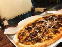 烤牛肉披萨-I HOLIC艾豪丽披萨(KKone店)