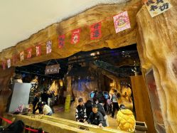 -探洞工场(丹尼斯7天地店)
