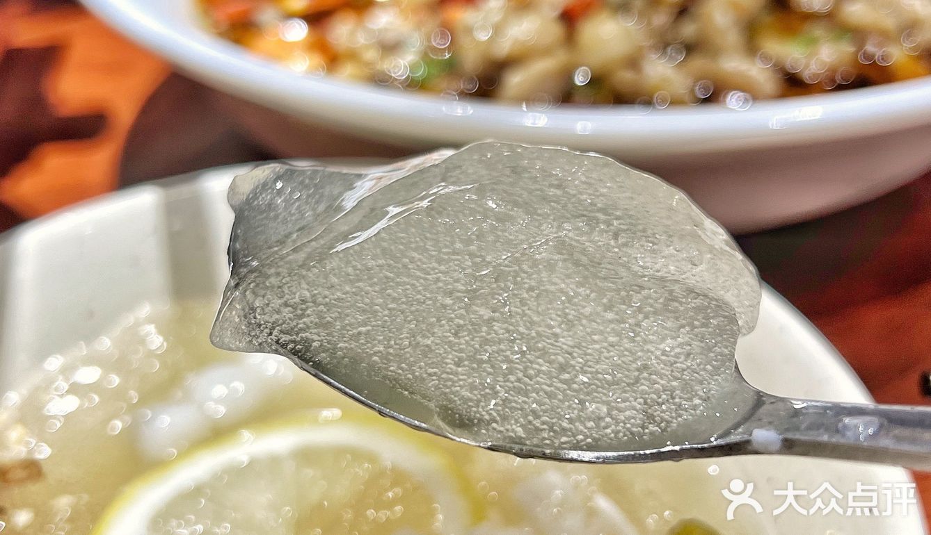 江汉路巨好吃跷脚牛肉，超下饭～