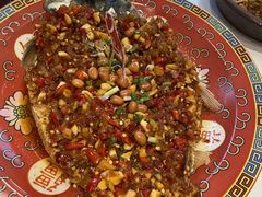 首创酥脆油浸鱼-南昌大饭店·非遗南昌菜(万寿宫店)