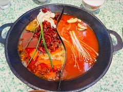 -肖婷姐大铁锅重庆火锅(南湖店)