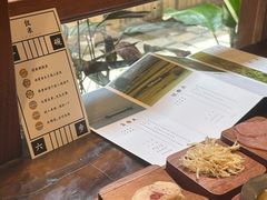 -银米·云南传统过桥米线(双廊黑金冠店)