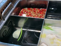 -巴渝瓦肆重庆鲜火锅(宝龙环湖店)