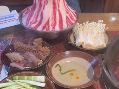 -赵美丽·重庆社区火锅·直营店(火车东站·中豪国际店)
