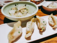 苏小柳鲜肉锅贴-苏小柳手工点心(人民广场分院)