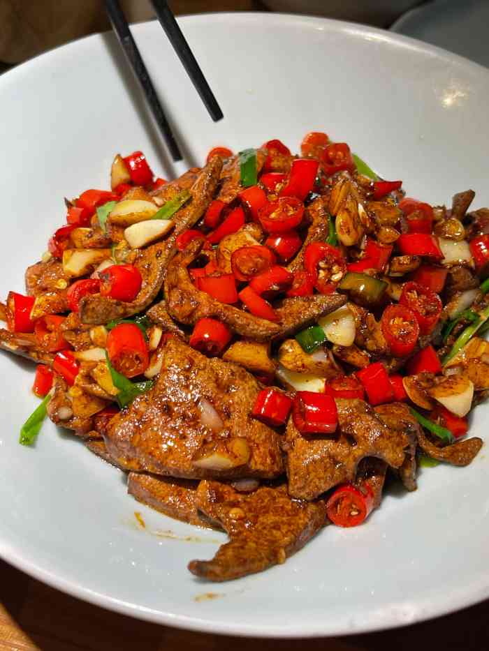 巡湘记(莘庄仲盛店)-"突然想吃辣,就近来了巡湘记.工作日晚上人.