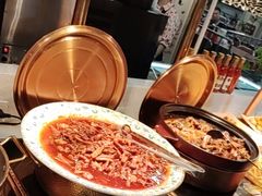 -四囍码头海鲜烧烤自助火锅(外滩南京东路悦荟广场店)