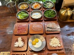 -银米·云南传统过桥米线(双廊黑金冠店)