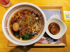 -呷佬·长沙手工米粉(金沙江路店)