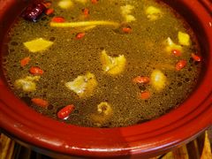 紫砂土鸡汤-有红鸡毛店·川菜(建设路店)