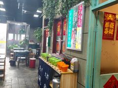-超越炭火牛蛙火锅鸡(河东店)