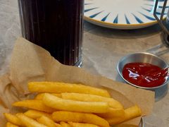 -必胜客(尹山湖歌林公园店)