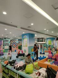 -孩子王童乐园(唐山万达广场店)