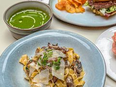 -潮一不贰·法式甜品·生日蛋糕·西式简餐(外滩店)