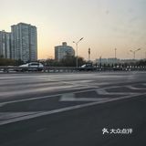 帝都的朝阳中......
