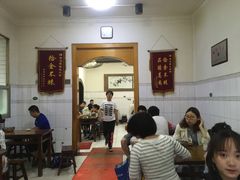 等位区-老乌家特色小炒泡馍(大皮院店)
