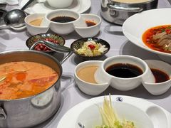 -红鼎豆捞·非遗鲍皇汤火锅(宝丰路店)