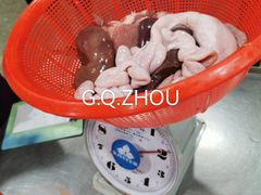 -标记美食新鲜猪杂(兴南大道店)