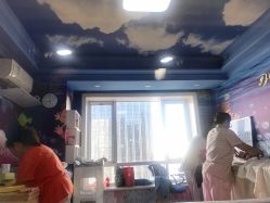 点击看大图 给宝宝洗香香-壹佳月子中心(大连店)
