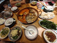 -洱火云南酸菜牛肉火锅(石景山当代商城店)