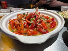 -肥小宝·金牌油焖大虾(襄阳龙虾地标店)