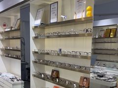 -视野联行眼镜•蔡司•依视路(温江店)