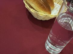黄油面包-红房子西菜馆(淮海中路店)