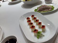 -品悦酒店(三林古镇店)