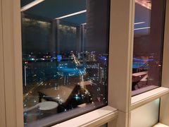 -成都华尔道夫酒店游泳池