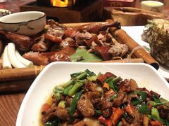 -老滇山寨•云南特色菜•地方菜•民族风情歌舞表演(金碧店)