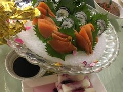 三文鱼胡萝卜配寿司-金贵源食神(楚河汉街店)