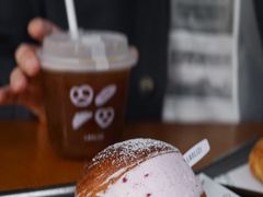 树莓奶油包-LANLIZI BAKERY(COSMO店)