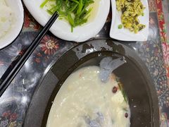 -泸沽肴(泸沽湖大洛水村农村信用社旁店)