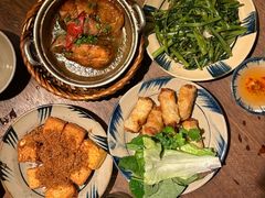 -Cuc Gach Quan Restaurant