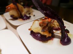 煎虾配紫薯泥薯片及姜味柠檬汁-AZUL by FUEL蓝色·法式酒馆(琶醍店)