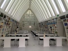 -钟书阁(松江泰晤士小镇店)