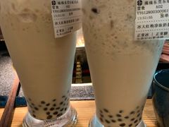 大红袍珍珠奶茶-湊湊火锅·茶憩(东城万达店)
