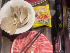 -醉董牛川派鲜肉自选火锅(烟台店)