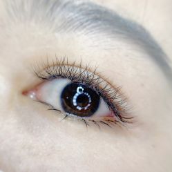 -花岐款式专研健康美甲沙龙