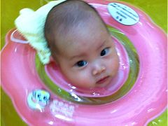 -亲亲天使婴儿游泳馆(堡镇店)