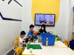 -百变天才机器人编程中心·信奥·无人机·科技特长生(金田广场店)