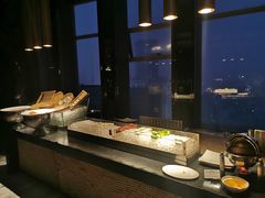 -唐拉雅秀酒店-西锦汇空中BBQ·思创餐厅