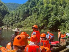 -安吉龙王山峡谷漂流