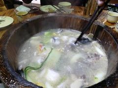 -秋语木桶鱼.酸菜鱼(开发区火车站店)