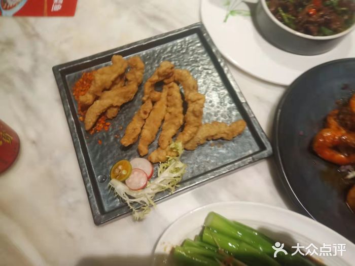 周渝食惦·酸菜鱼精致川菜(横岗店)图片