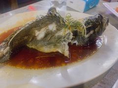 石斑鱼清蒸-四川小胡子海鲜(丁村万人海鲜广场店)