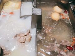 -海底捞火锅鲜切牛肉主题店(长寿路店)